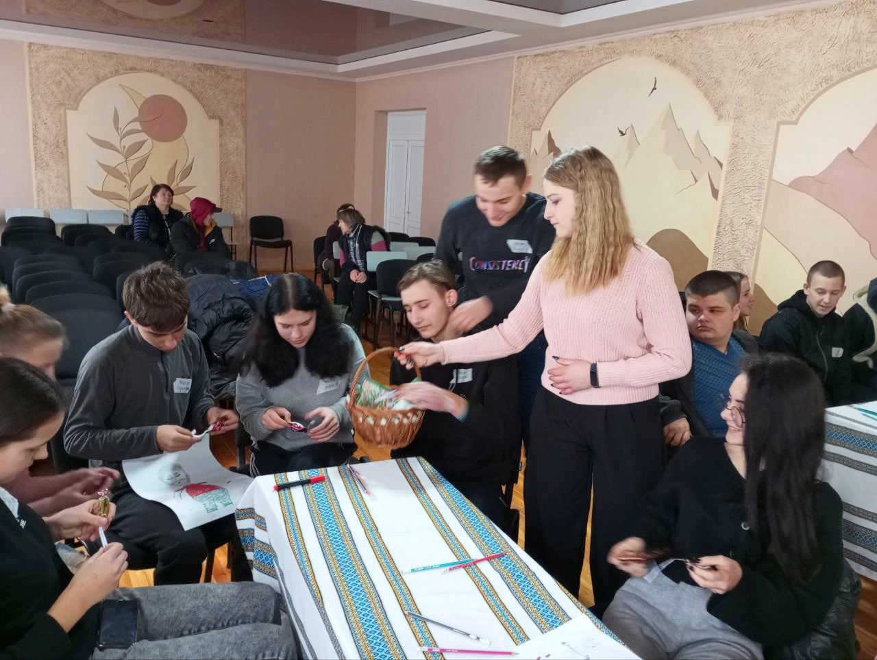 Тренінг для учнів 10-11 класів проводить Павлюк Софія